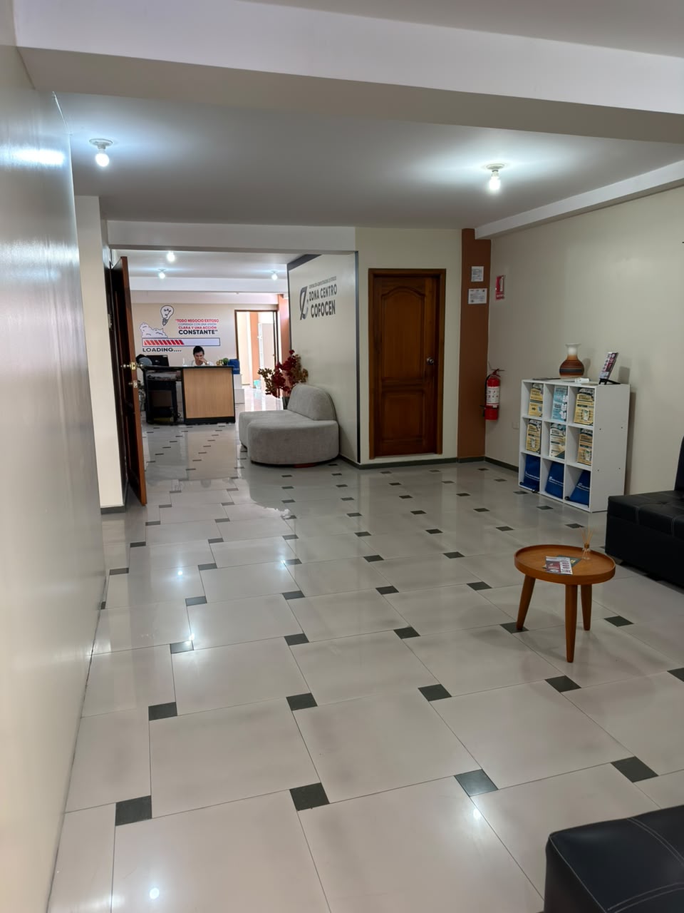 Hall de entrada de la oficina COFOCEN